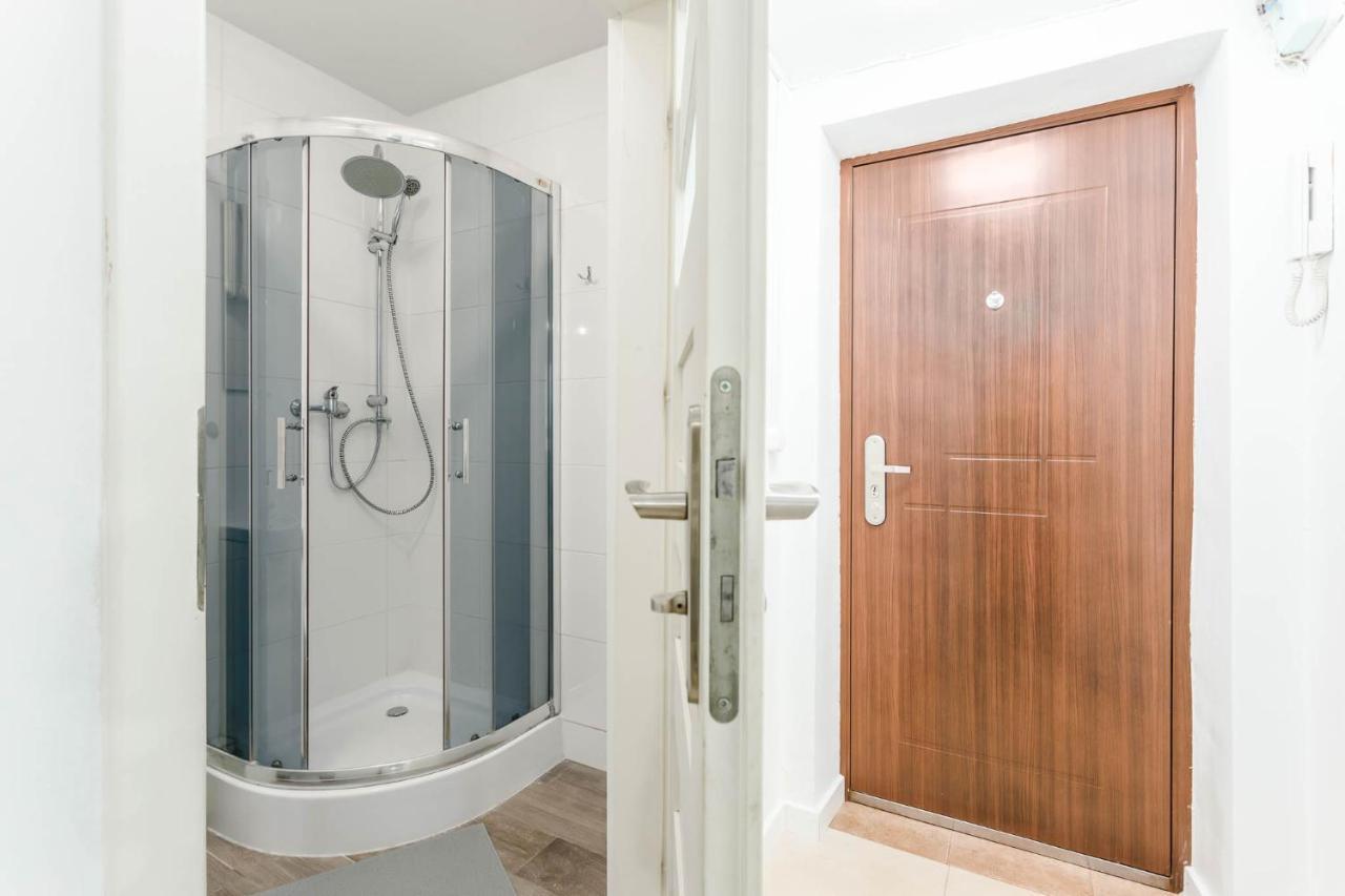 Chill Apartments Kopernik Center ワルシャワ エクステリア 写真